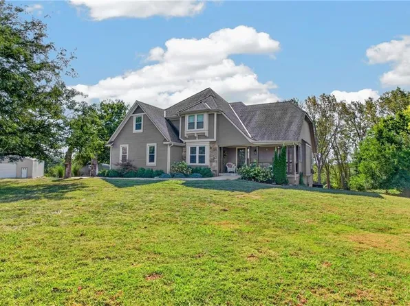 19311 Raffurty St, Pleasant Hill, MO 64080