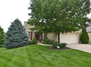 10915 S Cottage Ln, Olathe, KS 66061