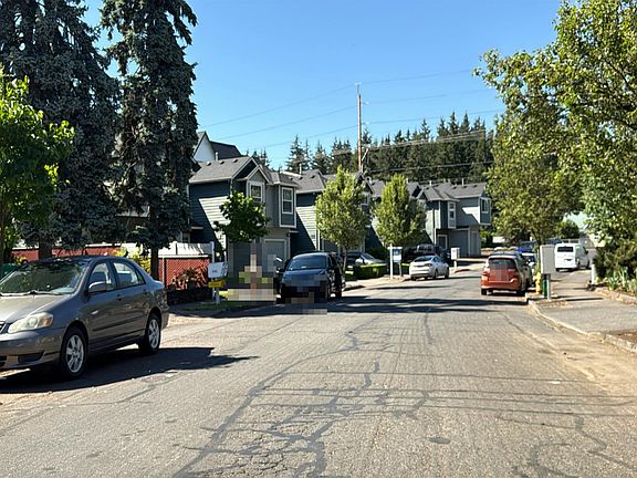 4th image of 83 SE 176th Pl