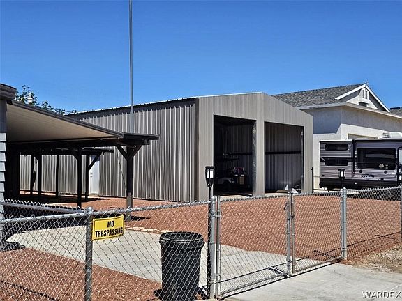 2nd image of 7951 S Oriole Drive