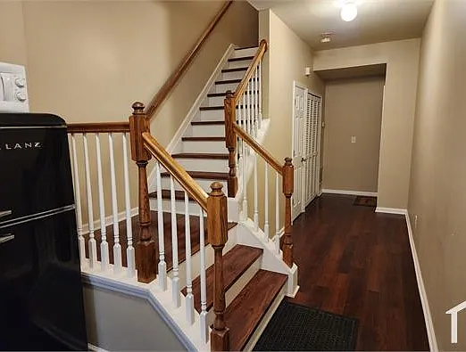 2232 Leicester Way SE — Photo 16