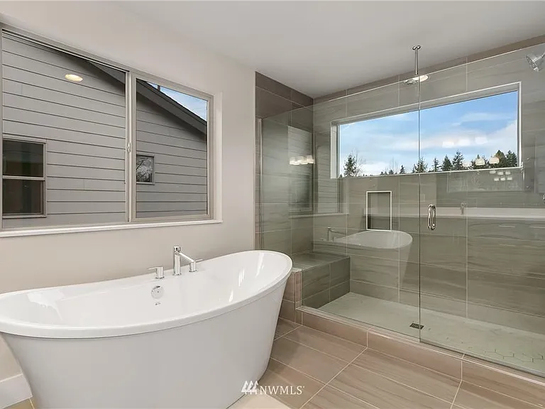 23526 SE 36th Ct — Photo 10