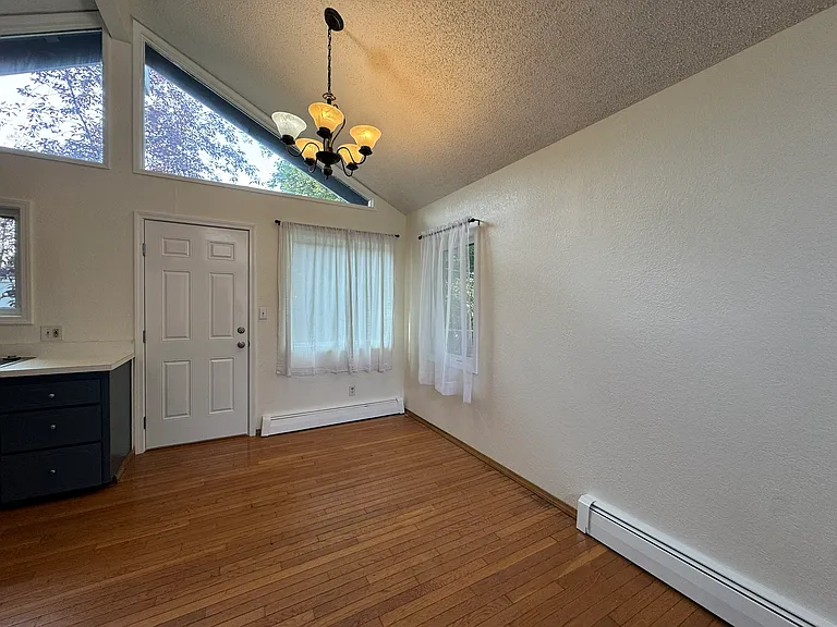 1233 Crescent Dr #1 — Photo 6