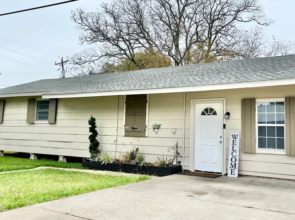 703 Ozite St, Abbeville, LA 70510