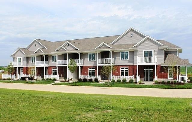 1st image of 460 Charlotte Ln