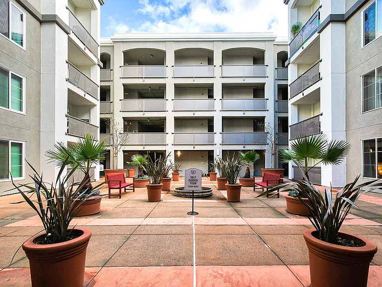 Welcome to Allegro at Jack London Square