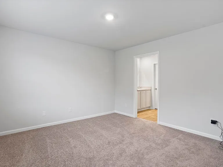 111 Cassidy Ln — Photo 15