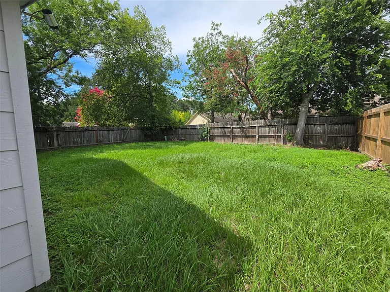 1115 Rock Canyon Dr — Photo 15