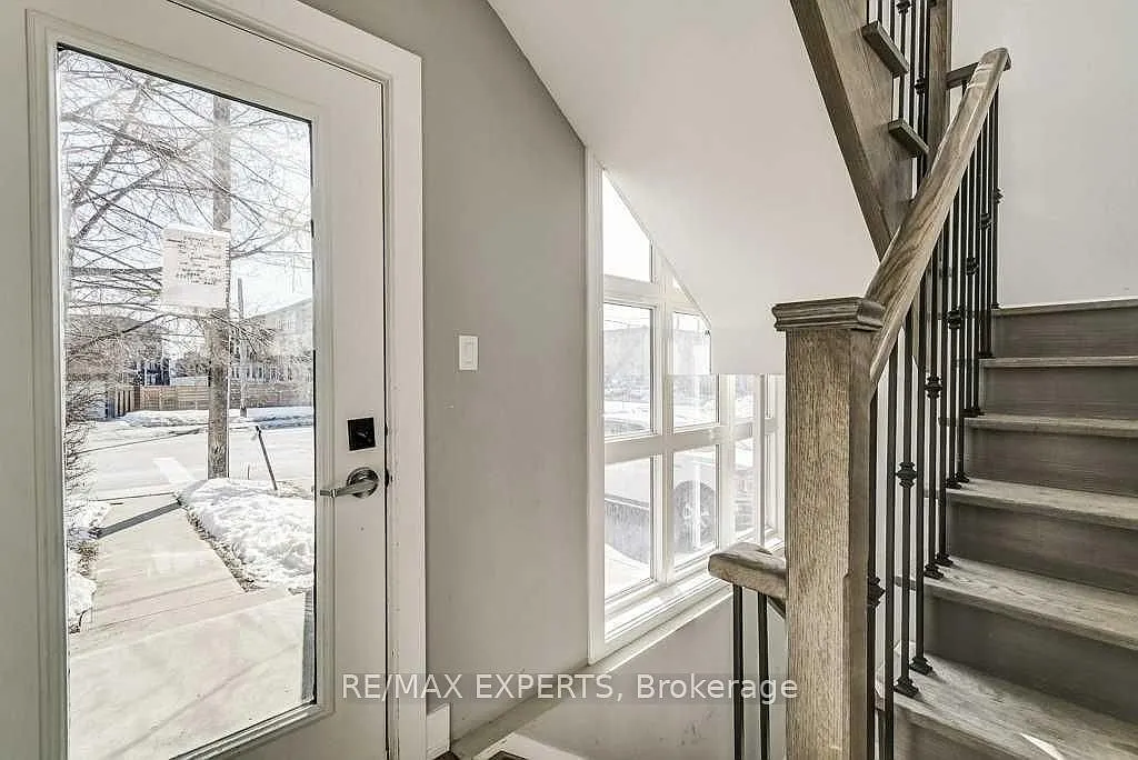 2 bed, $2,495 — Photo 2