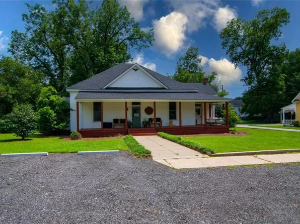 322 Fort Ln, Hamilton, GA 31811