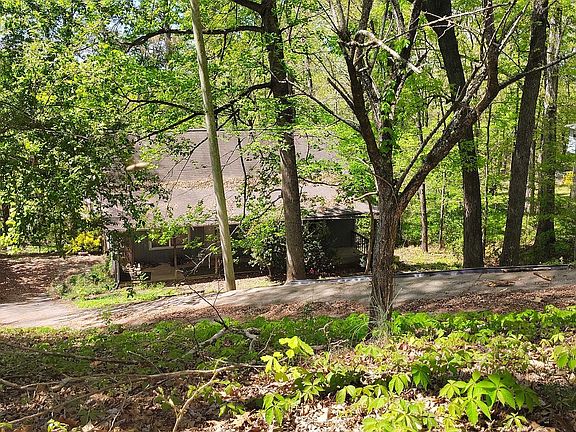3rd image of 1688 Stoney Point Cir