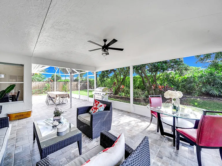 13064 Meadowbreeze Dr — Photo 15