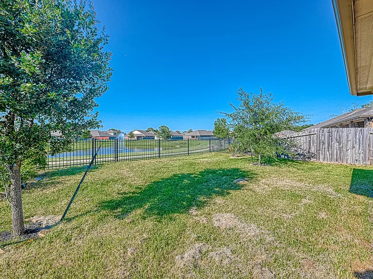 2818 Canadian Goose Ln — Photo 25