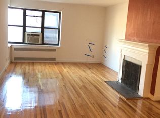 150 S Middle Neck Rd #2EE, Great Neck, NY 11021