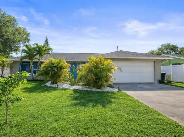 1471 San Roy Dr, Dunedin, FL 34698