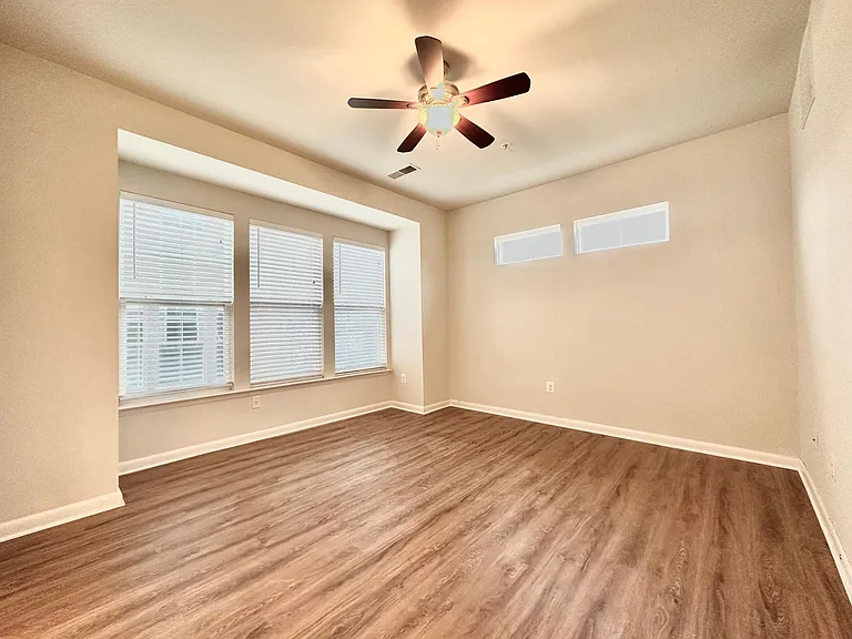 127 Decoverly Dr — Photo 20