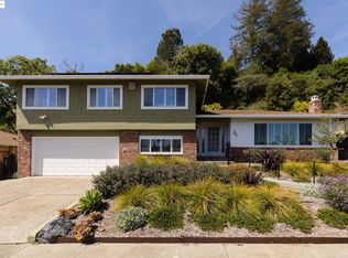 33 Reata Pl, Oakland, CA 94618