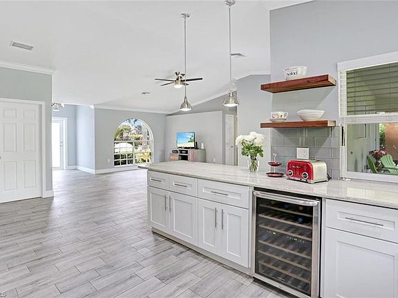 5th image of 2209 SW 44th St