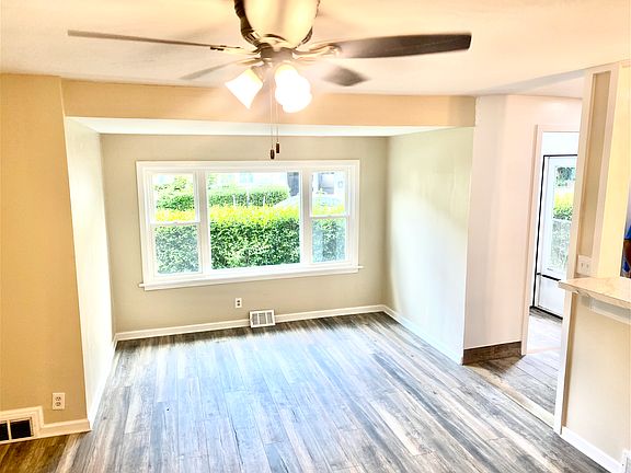4th image of 60 Bridgeman St #2