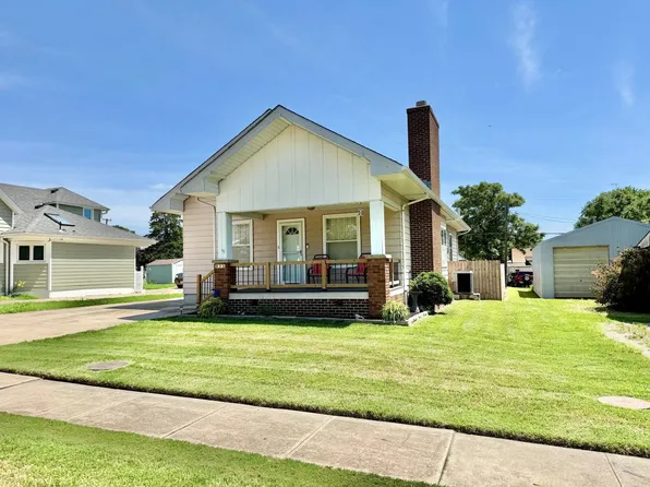 215 E Court St, Lincoln, KS 67455