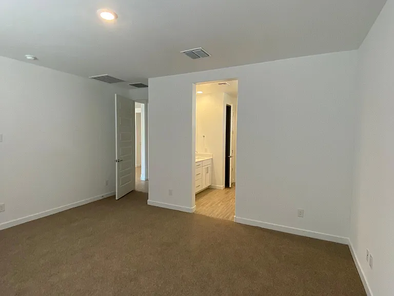 560 E Cactus Wren Dr — Photo 31