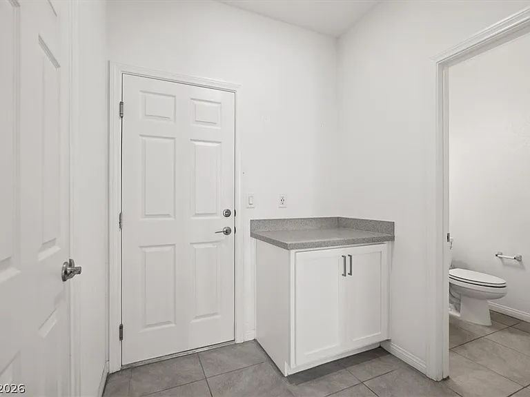 10920 Oregano Ave — Photo 8
