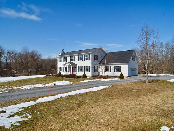 2nd image of 144 Strawberry Ln