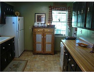 4th image of 1720 Cottage Ln
