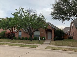 8614 Elm Valley Dr, Irving, TX 75063
