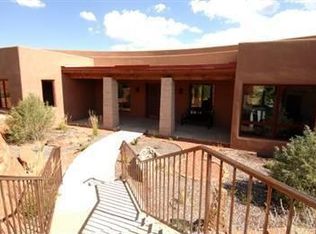 3053 Monte Sereno Dr, Santa Fe, NM 87506