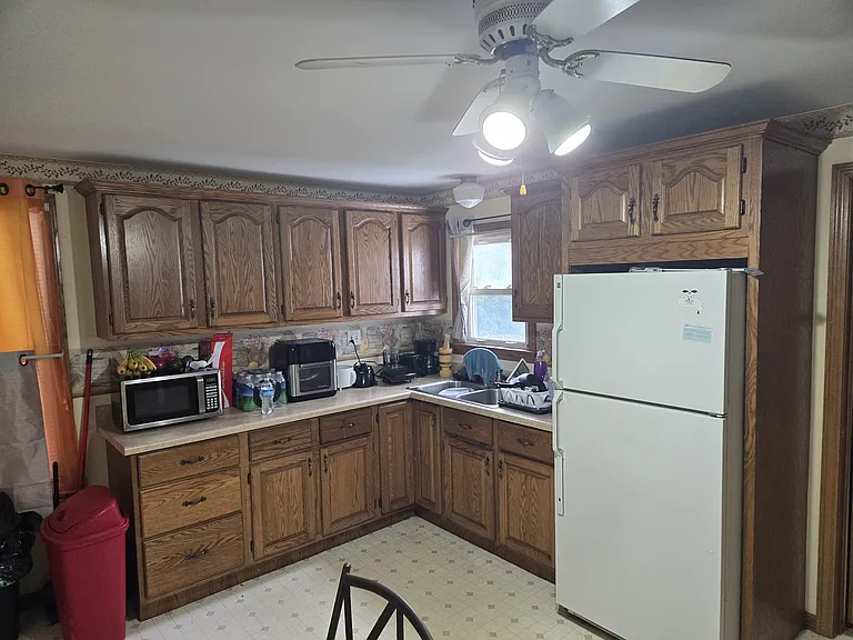 205 Pine St #1 — Photo 4