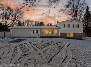 4199 Sheraton Dr, Flint, MI 48532