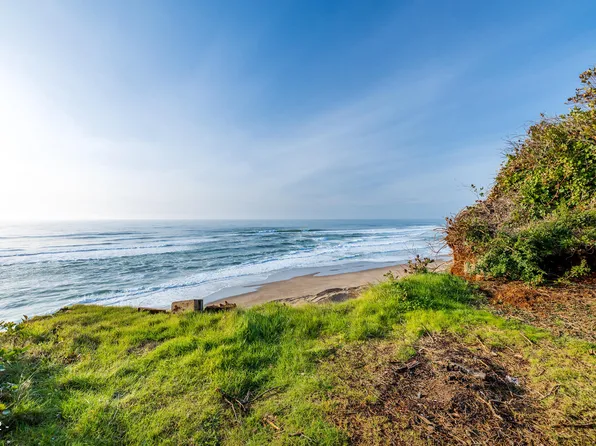 7375 Neptune Ave, Gleneden Beach, OR 97388