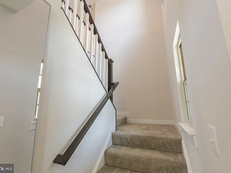 10083 Dressage Dr — Photo 12