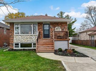 740 East Ave, La Grange, IL 60525