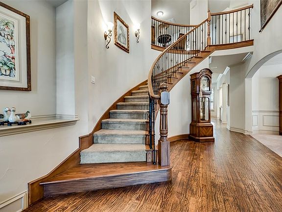 3rd image of 1601 Stratford Pl