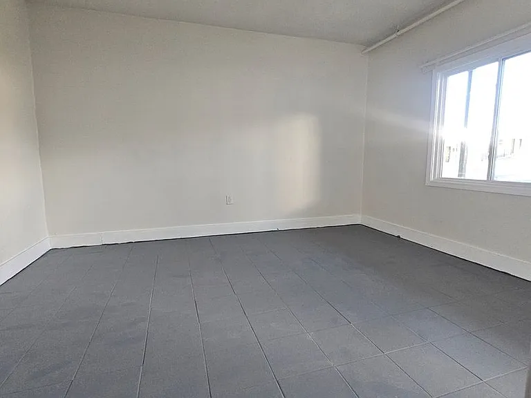 2322 Two Notch Rd — Photo 13