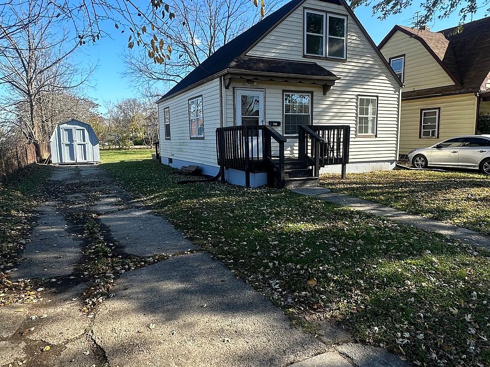 1st image of 821 S Tremont St