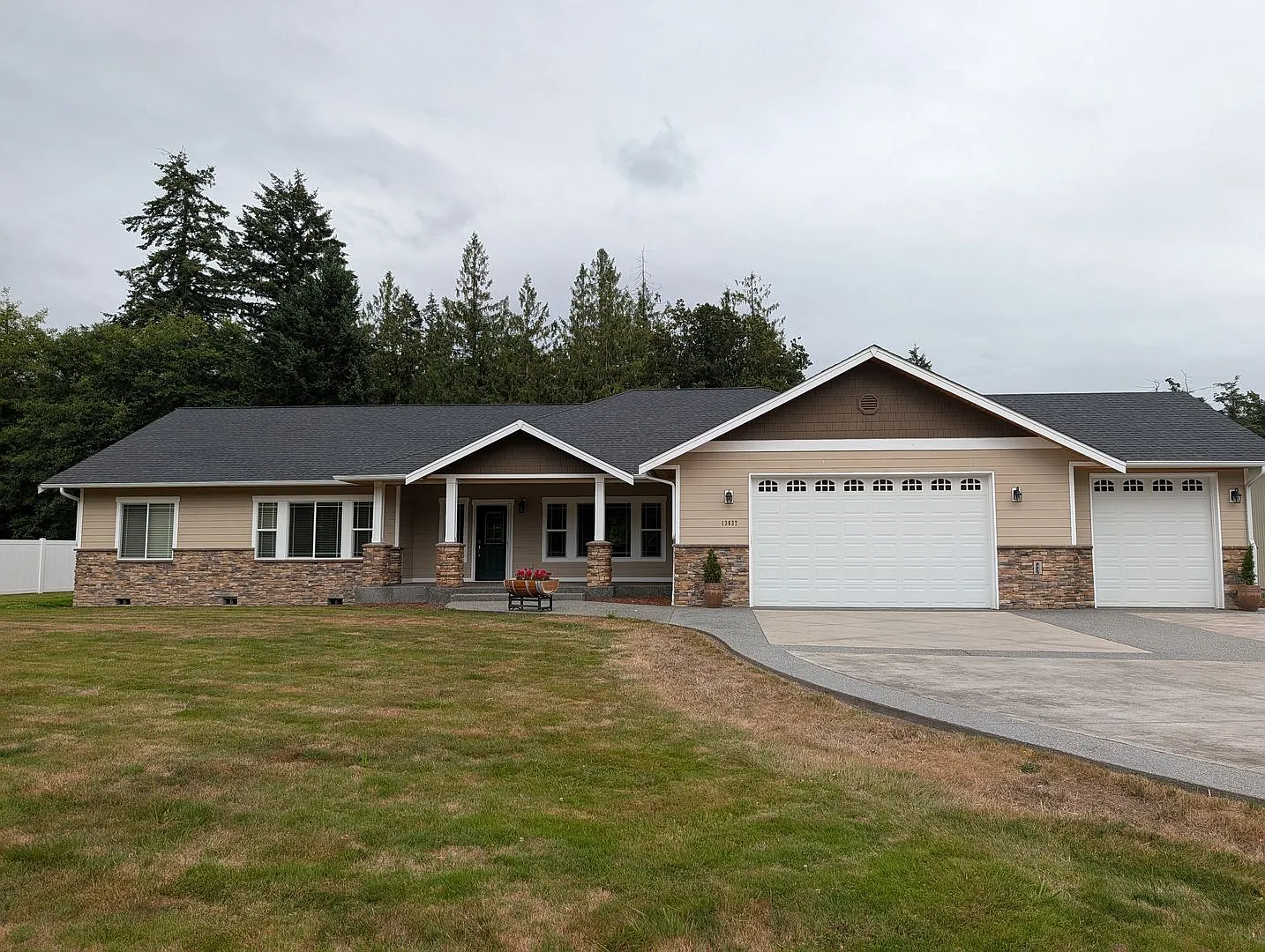 13837 Bay View Road — Photo 1