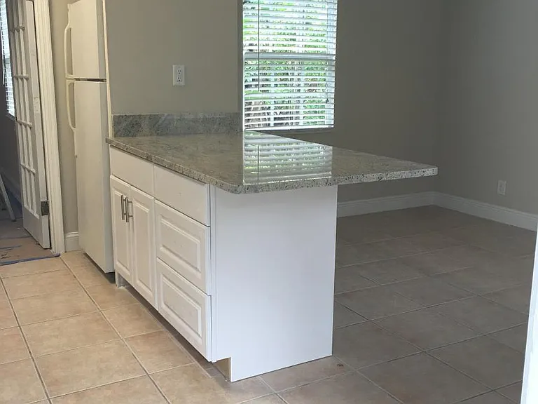 107 NE 17th Ave #1 — Photo 12