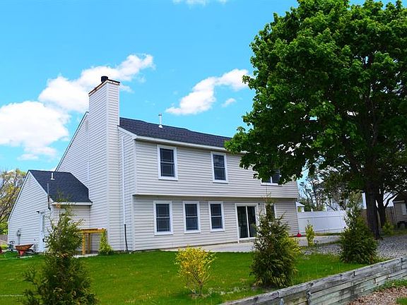 4th image of 221 Atsion Way