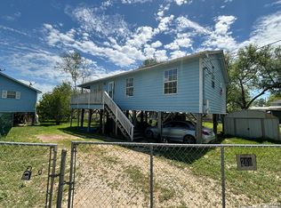 289 Isle Of View Dr, Mc Queeney, TX 78123