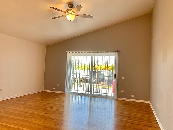 4th image of 15505 Cicero Ave Unit 3B