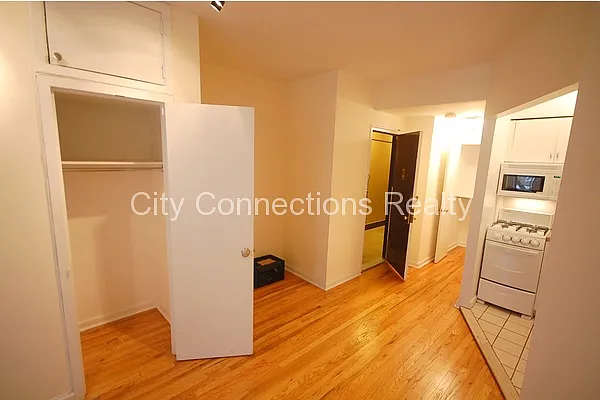 Rented by City Connections Realty | media 22