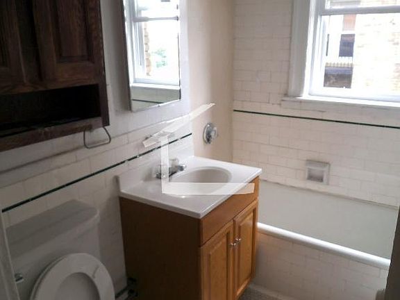 5th image of 1634 Commonwealth Ave #15ZR