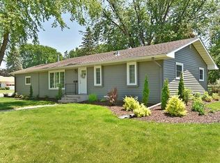 1019 Valley View Rd, Faribault, MN 55021