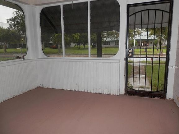 3rd image of 1060 18th Ave S