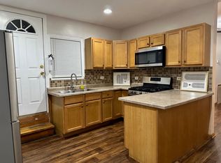 1538 W 19th St FLOOR 2, Chicago, IL 60608