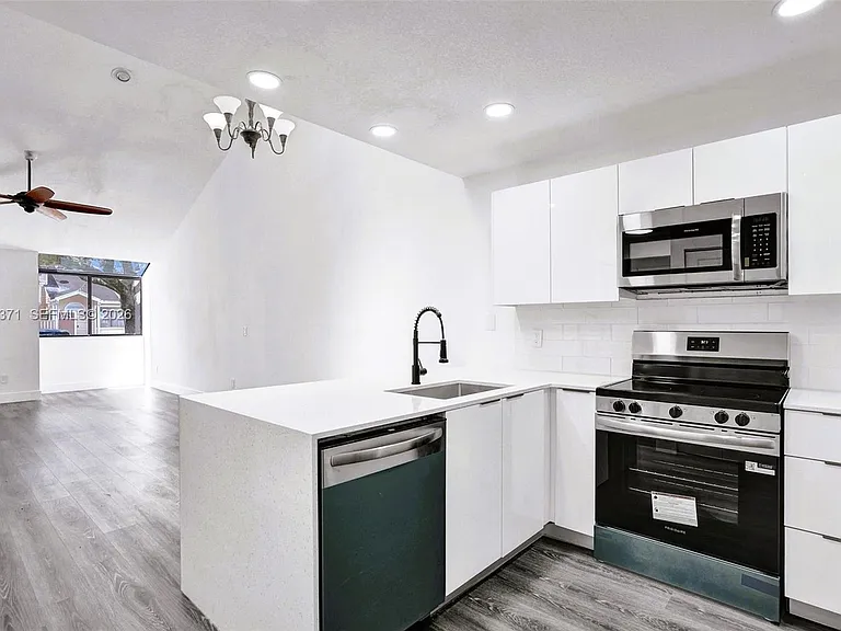 1818 Adventure Pl — Photo 21