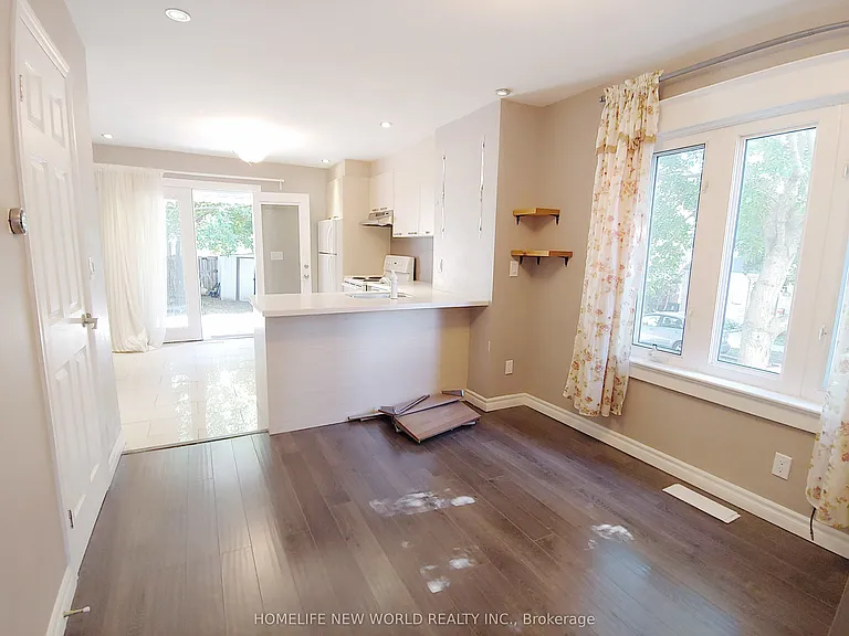 35 E Lynn Ave #MAIN — Photo 3